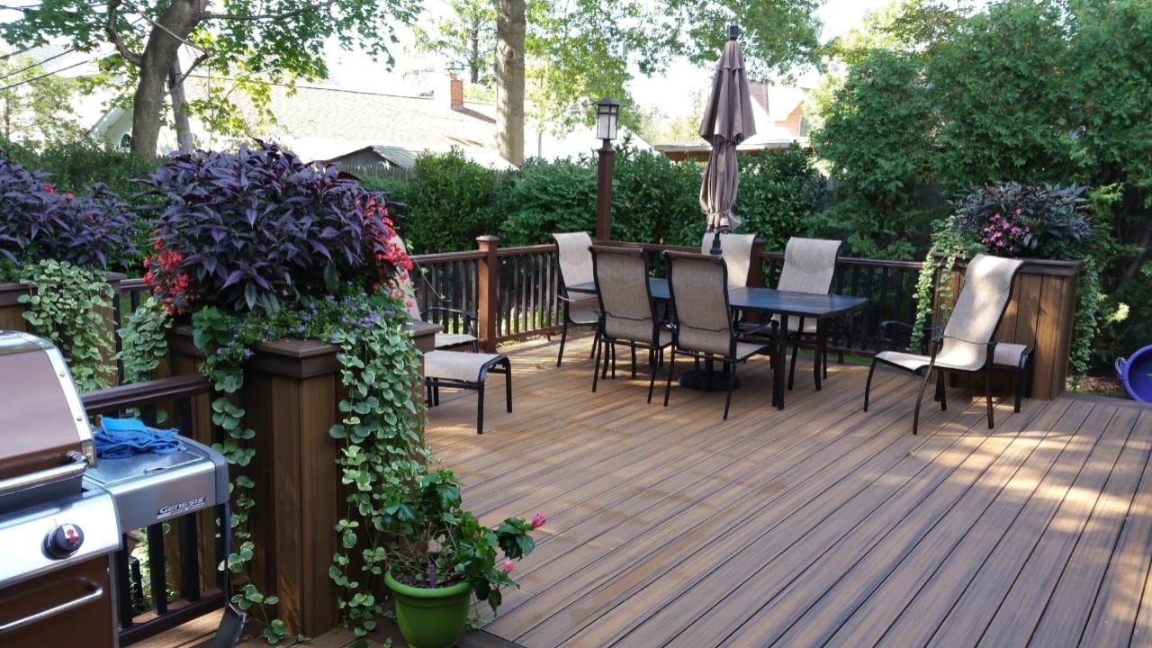 Custom deck built by Level Line in Massapequa, NY, view 2
