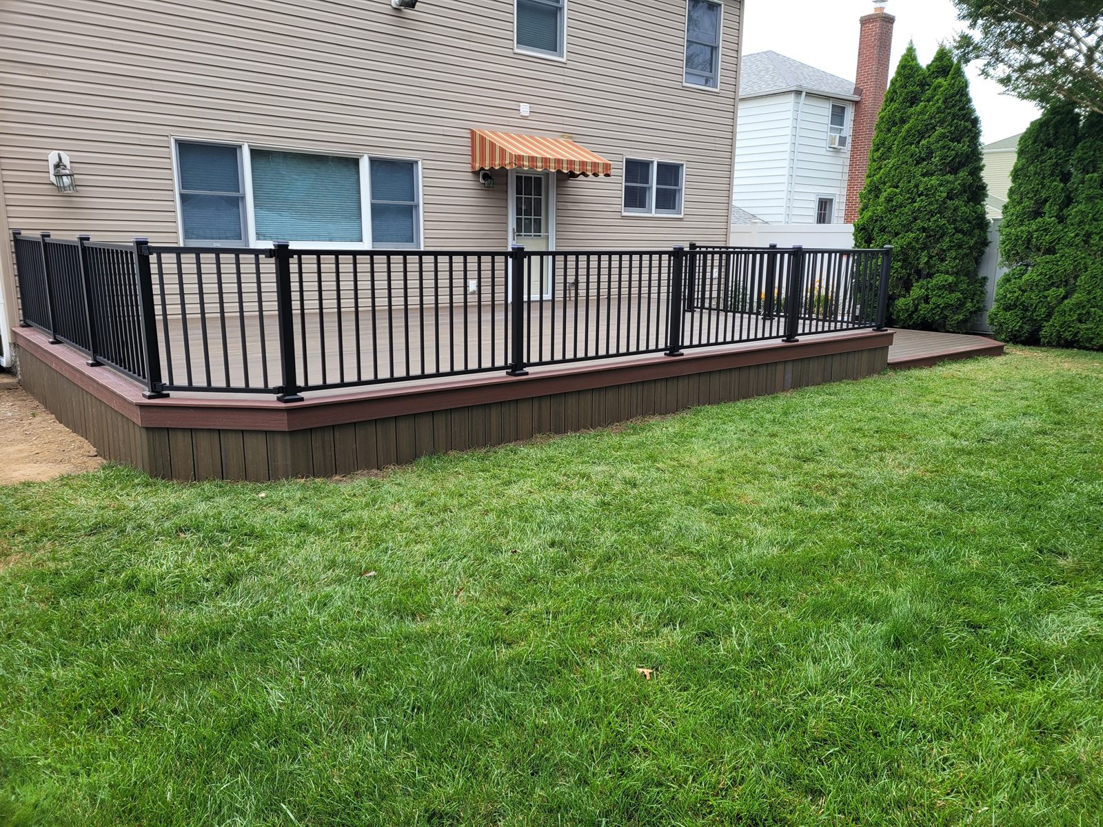 Custom deck built by Level Line in North Merrick, NY, view 3